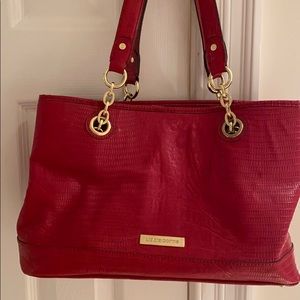 Beautiful Red Liz Claiborne Purse.Great for Fall🍂